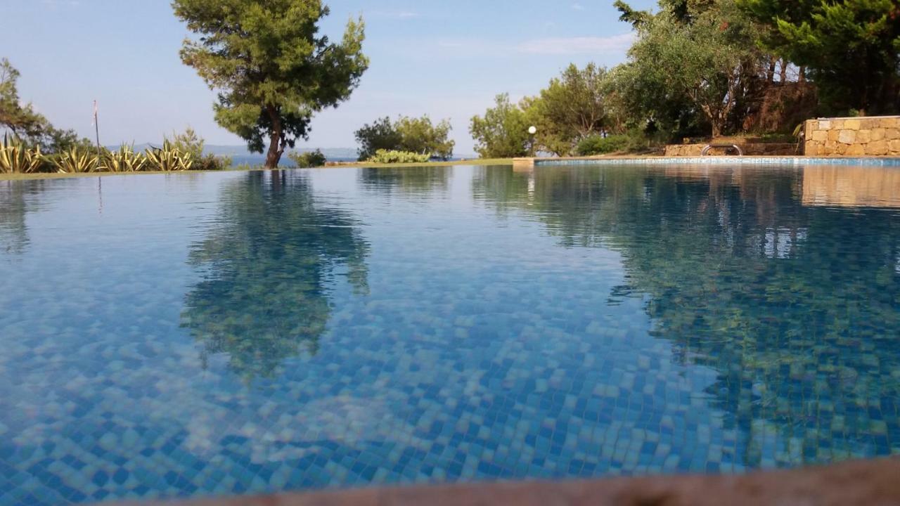 Castle On The Edge Of The Sea Villa Nea Poteidaia Exterior foto